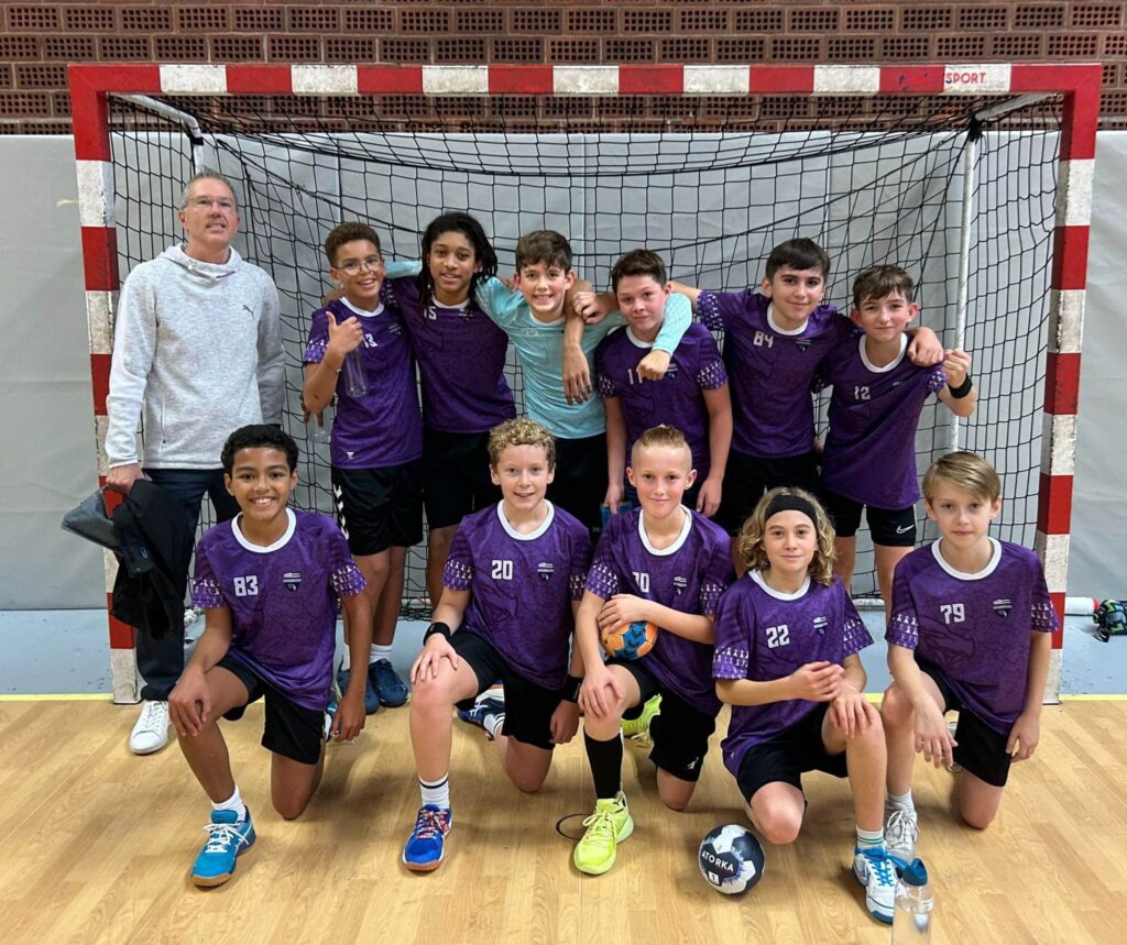 Équipe de jeunes joueurs du Lanester Handball